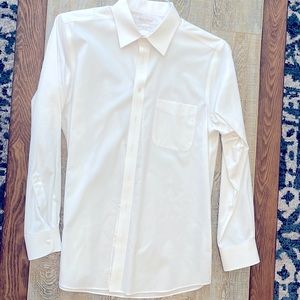 Gold Label Dress Shirt. White with pocket. 16 Neck and 33 Sleeve. Slim Fit